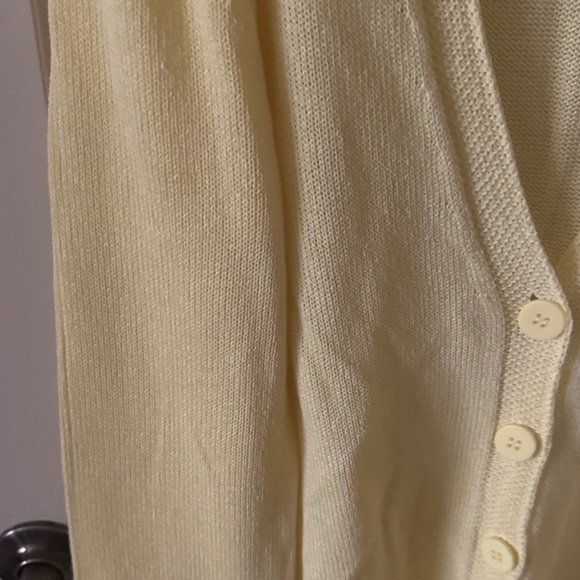 Max Studio Women’s Yellow V-Neck Cardigan Size M EUC - Picture 5 of 14